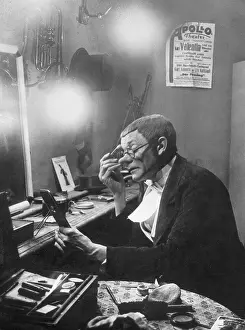 Wardrobe: Karl Valentin in his dressing room, 1928