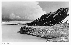 Cove: Karlsdrattur in Iceland