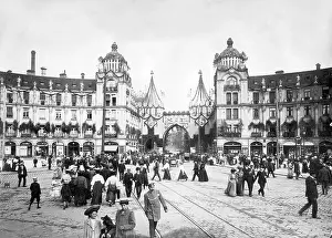 Facades: On Karlsplatz Stachus in Munich, 1906