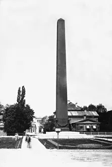 Karolinenplatz: Karolinenplatz with obelisk in Munich