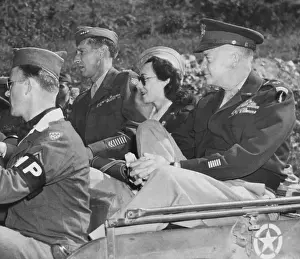 Summersby: Kay Summersby seated between Generals Eisenhower
