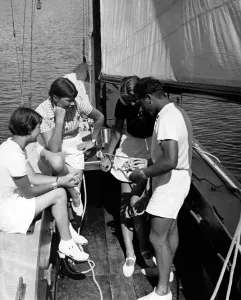 Explains: KdF sailing school in Diessen am Ammersee
