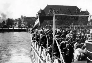 Kraft: KdF vacationers on Lake Constance