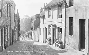 Cobblestone: Keere Street in Lewes