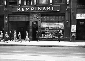 Leipziger: Kempsinksi wine house in Berlin, undated