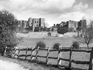 Gaunt: KENILWORTH CASTLE