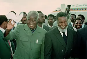 Nujoma: Kenneth Kaunda met by Sam Nujoma