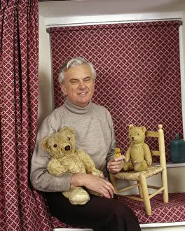 Hosting: Kenneth Kendall with teddy bears