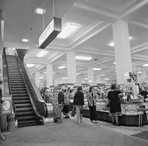 Escalator: Kensington Department Store