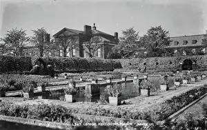 Neatly: Kensington Palace Gardens