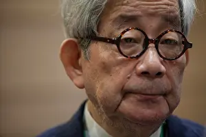 Japaneses: Kenzaburo Oe. Writer