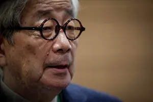 Japaneses: Kenzaburo Oe. Writer