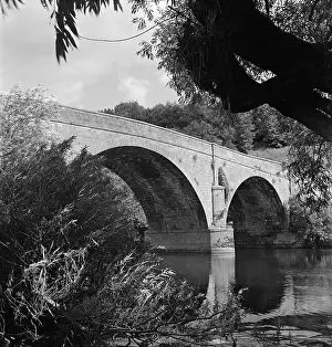Buttresses: Kerne Bridge