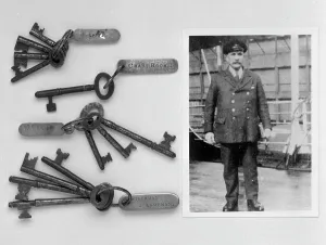 Trimmer: Keys of Titanic lamp trimmer