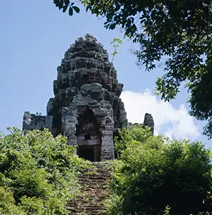 Khmer: KHMER RUINS
