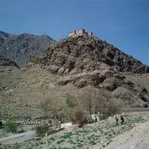 Douglas Dickins: KHYBER PASS/FORT