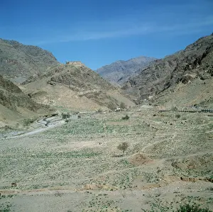 Douglas Dickins: KHYBER PASS/FORT