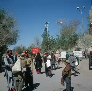 Douglas Dickins: KHYBER PASS/FRONTIER