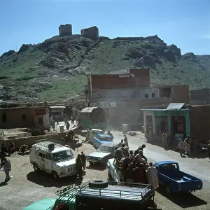 Douglas Dickins: KHYBER PASS/LANDI KOTAL