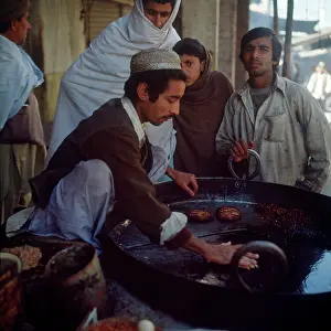 Douglas Dickins: KHYBER PASS/LANDI KOTAL