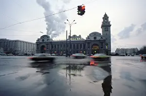 Kievsky: Kievsky Rail Terminal in Moscow, 1992