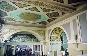 Terminal: Kievsky Rail Terminal in Moscow, 1992