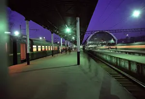 Terminal: Kievsky Rail Terminal in Moscow, 1992