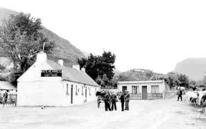 Kearney: Killarney, Kate Kearney's Cottage c1955