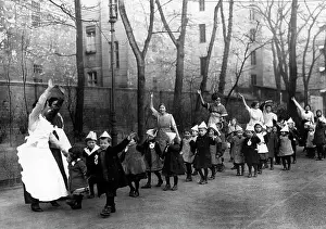 Magistrate: Kindergarden children playing, 1914