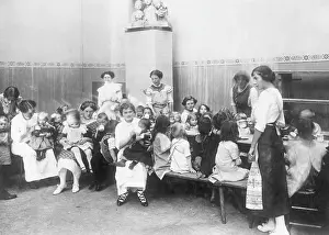 Kindergarten: Kindergarten teachers in Berlin, 1914