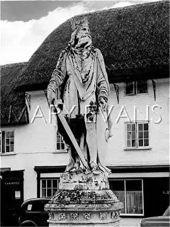 Pewsey: KING ALFRED, PEWSEY