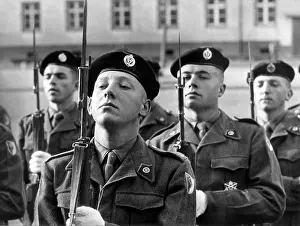 Euskirchen: King Baudouin visits Belgian troops in Germany