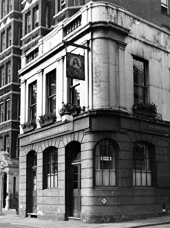 Haunt: KING & EIGHT BELLS PUB