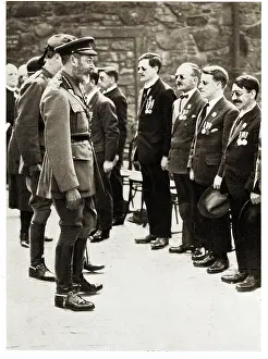Chat: King George V with blinded war veterans, Edinburgh