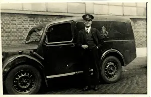Postman: King George VI Morris Y Type Post Office Van and Postman