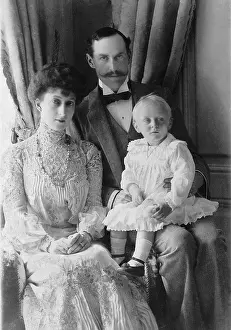 Haakon: King Haakon VII with his family, 1905