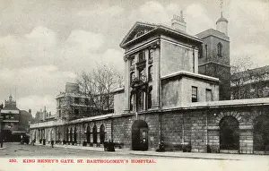 Barts: King Henry's Gate - St Bartholomew's Hospital, London