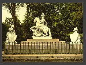Lazienki: King Sobieski's monument at Lazionki (i.e. Lazienki), Warsaw