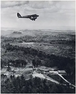 Jun23: The King's plane over Fort Belvedere