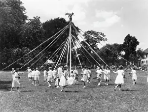 Kingsteignton: KINGSTEIGNTON MAYPOLE