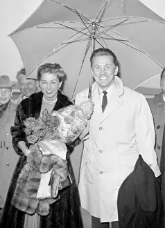 Vienna Schwechat: Kirk and Anne Douglas in Vienna