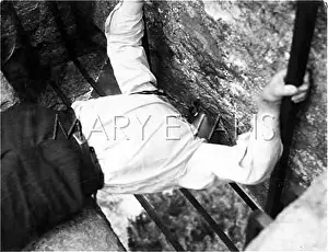 Blarney: KISSING BLARNEY STONE