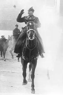 Klim: Kliment Voroshilov, 1928