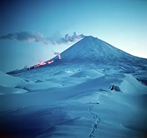 Sending: Klyuchevskoi Volcano, 1983