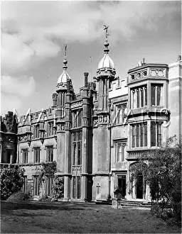 Pseudo: KNEBWORTH HOUSE
