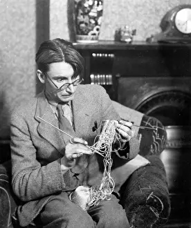 Bespectacled: KNITTING BOFFIN