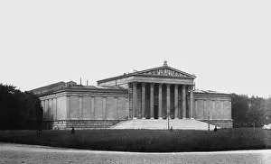 Koenigsplatz: Koenigsplatz (King`s Square) in Munich around 1900