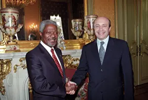Shakes: Kofi Annan and Igor Ivanov, 1999