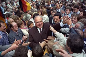Mingle: Kohl at opening of Landtag election in Thuringia 1990