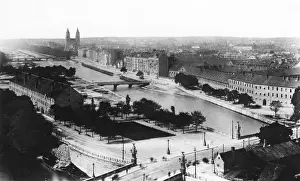 Isar: The Kohleninsel (coal island) in Munich